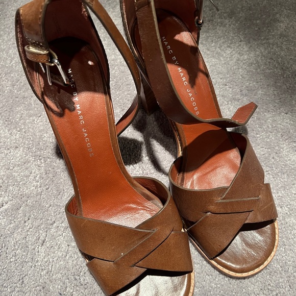 Marc by Marc Jacobsen sandals 38.5 tan - Picture 2 of 3